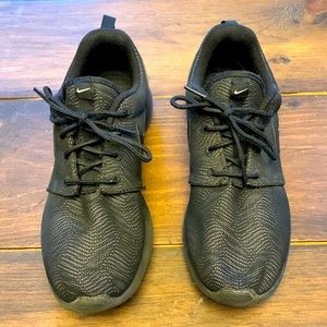 Nike black sneakers size 7.5